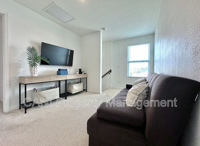 Building Photo - 17691 Passionflower Cir