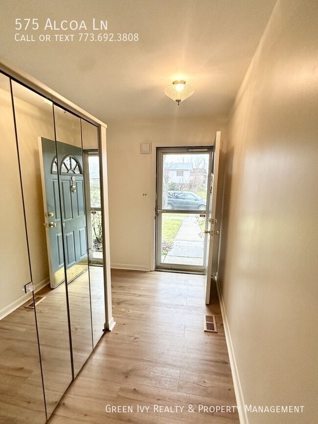 Building Photo - 575 Alcoa Ln