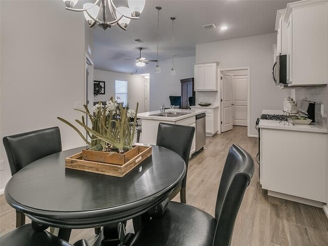 Building Photo - 2521 Finesilver Ln