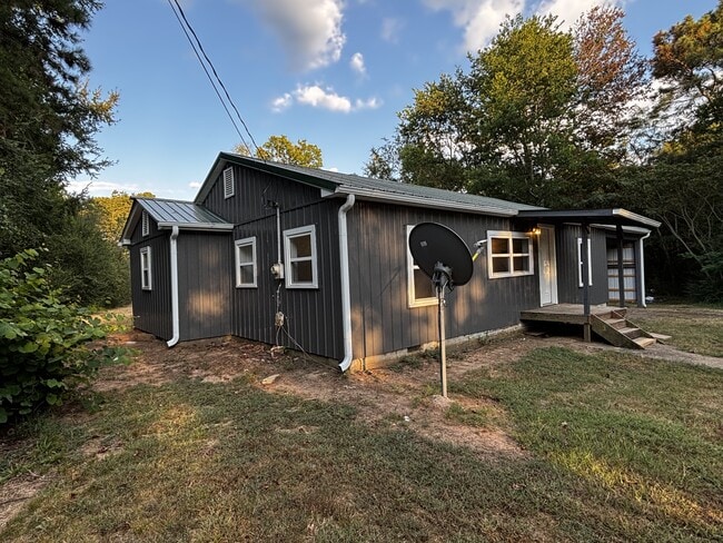 Building Photo - 235 County Rd