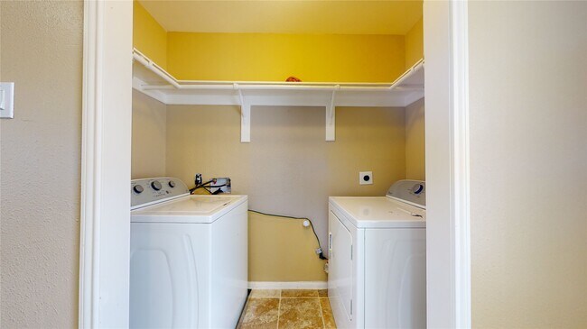 Building Photo - 10602 W Hidden Lake Ln