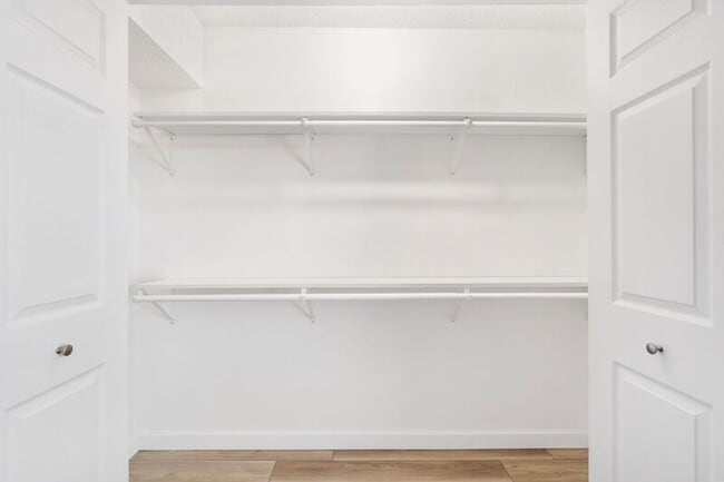 Building Photo - 3160 W Greenwood St