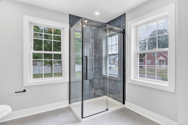 Building Photo - 116 Morse St