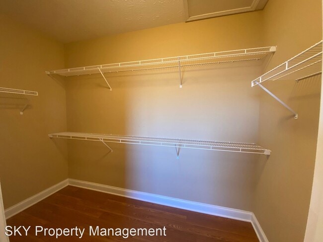 Building Photo - 1 br, 1 bath Apartment - Village at Tradit...