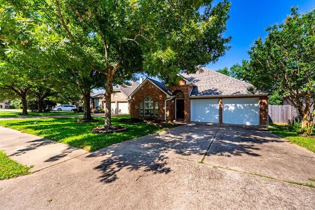 Building Photo - Beautiful 4 bedroom, 2 bathroom home in Round Rock!
