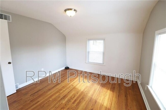 Building Photo - 519 Decatur Ave