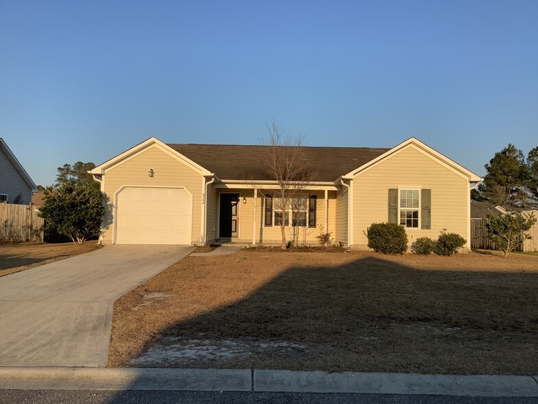 Primary Photo - 9504 Huckabee Dr NE