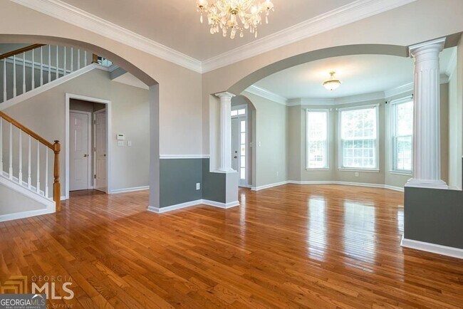 Building Photo - 225 Heritage Lake Dr