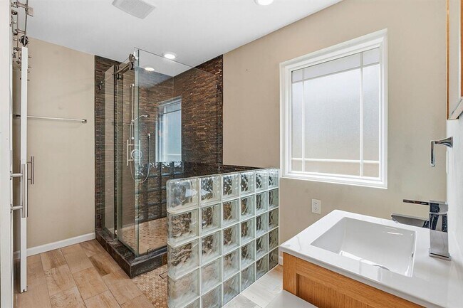 Building Photo - 1109 Traci Michelle Dr