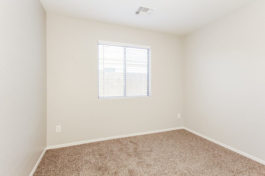 Building Photo - 11209 W Rio Vista Ln