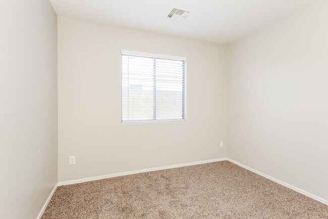 Building Photo - 11209 W Rio Vista Ln