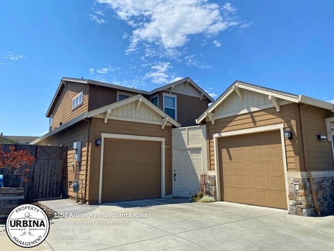 Primary Photo - Newer Home, Beautiful Santa Rosa Property!