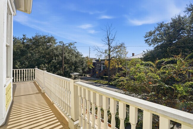 Building Photo - Savannah's Victorian Historic District