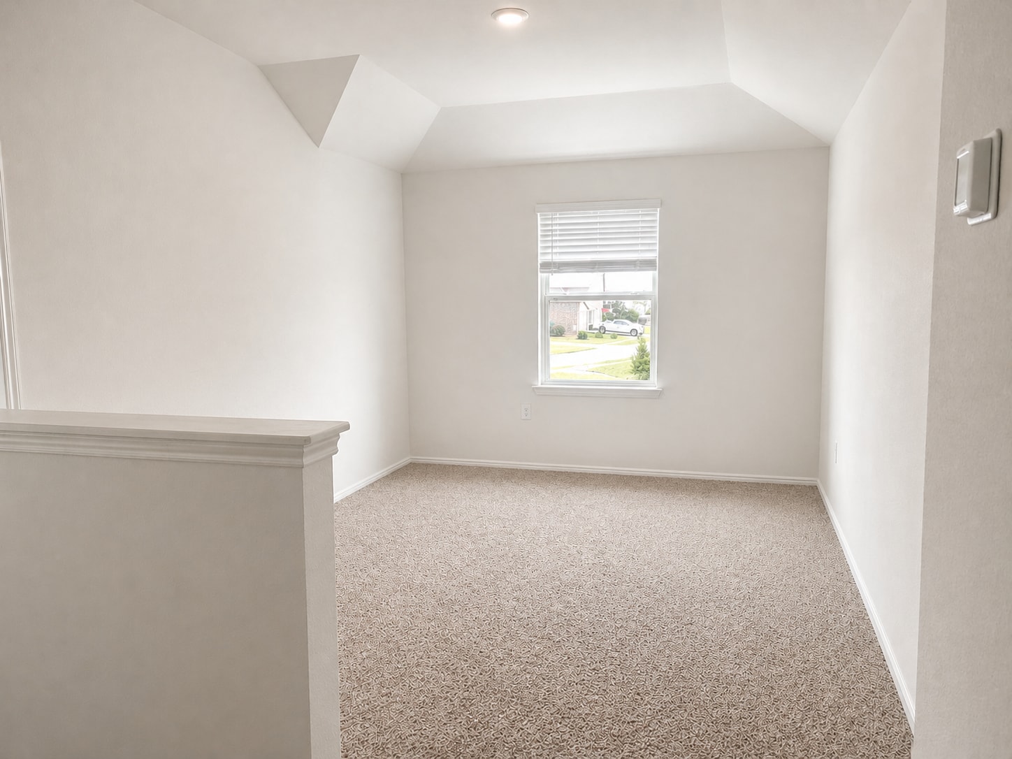 loft - 5207 Twin Acorn Ct