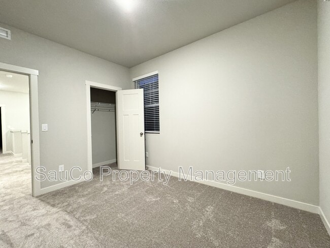 Building Photo - 7181 SE Benedict St