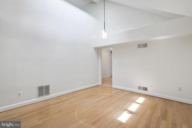 Building Photo - 11311 Harborside Cluster