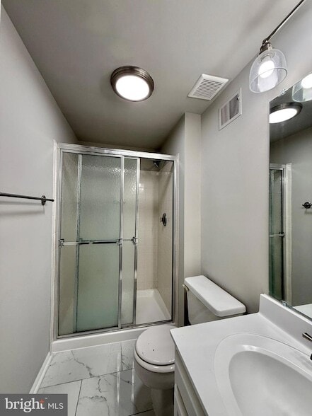 Building Photo - 16946 Monmouth Ct