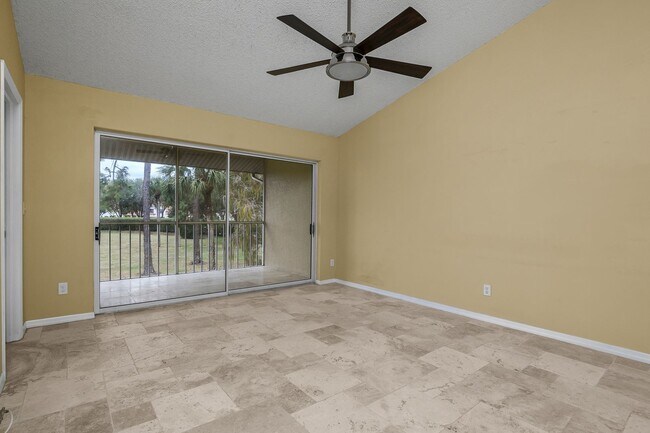 Building Photo - Berkshire Lakes, 2nd Floor, Corner Unit for Annual Lease