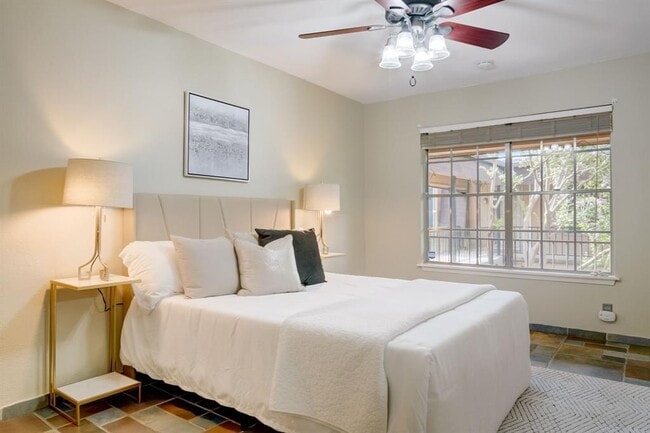 Building Photo - 7801 Shoal Creek Blvd