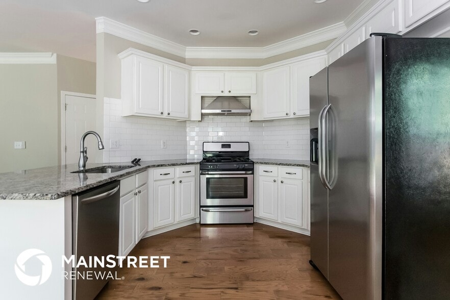 Building Photo - 1604 Silver Oak Dr