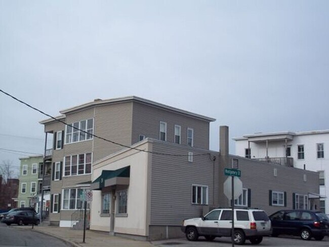 Building Photo - 510 Montgomery St