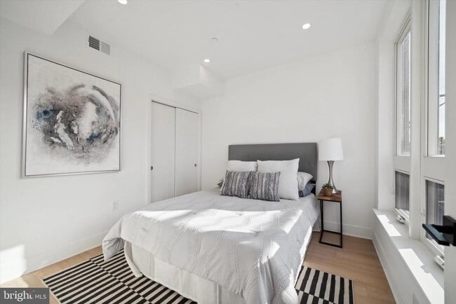 Building Photo - 1643 N 2nd St