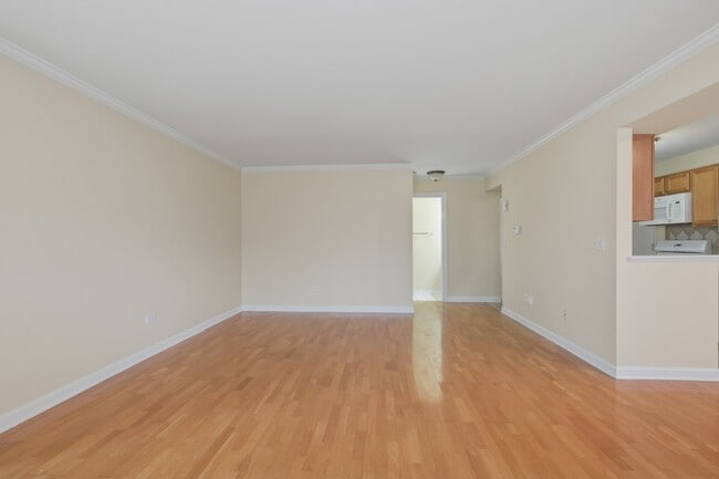 Building Photo - 460 N Lake Shore Dr