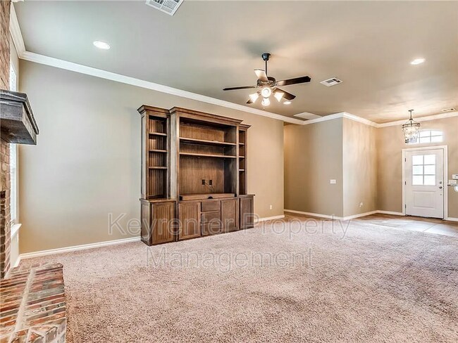 Building Photo - 16501 Moorgate Ln