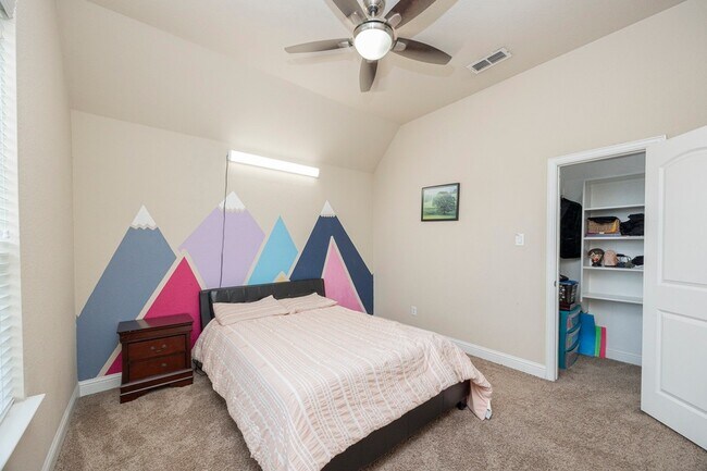 Building Photo - 6220 Eldridge Ln