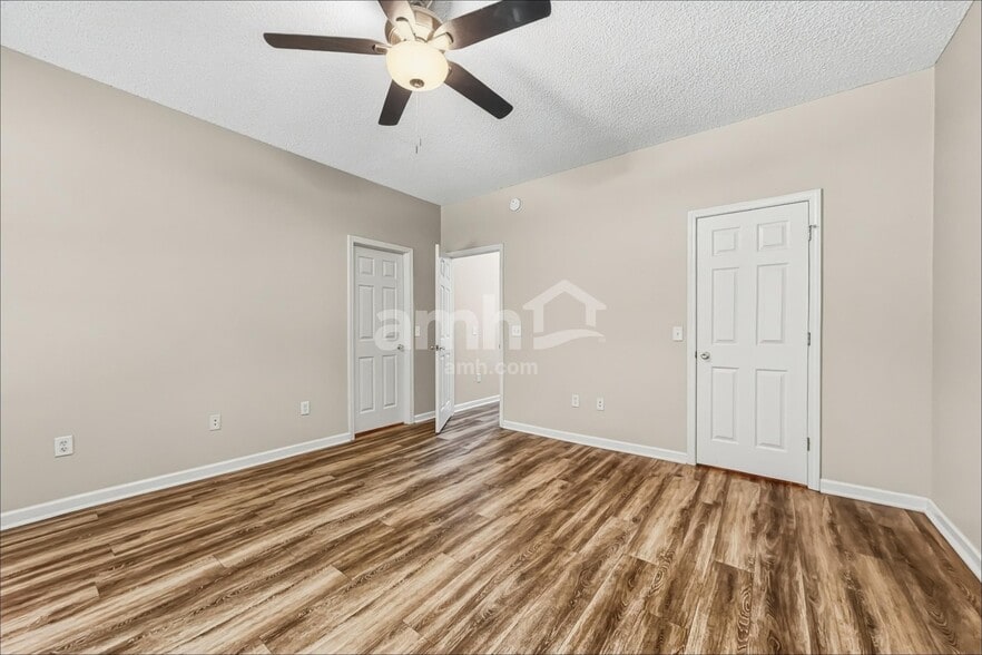 Building Photo - 762 Bristol Way