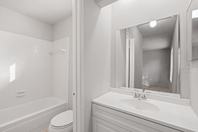 Building Photo - 16331 Paso Hondo Dr