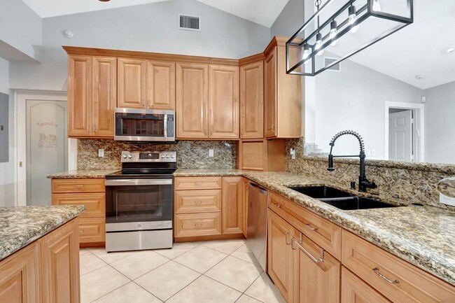 Building Photo - 9680 Lancaster Pl