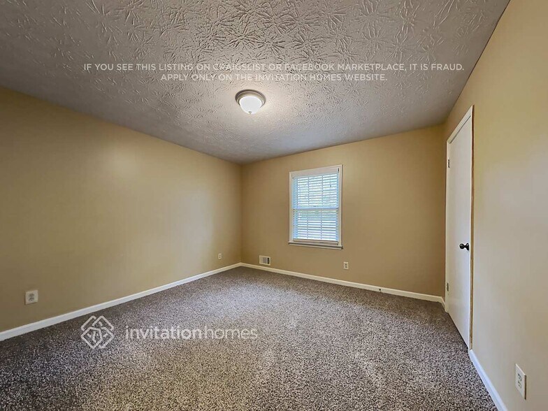 Building Photo - 388 Summerville Dr NW