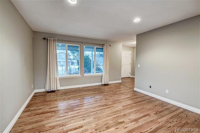 Building Photo - 953 Shadow Mountain Dr