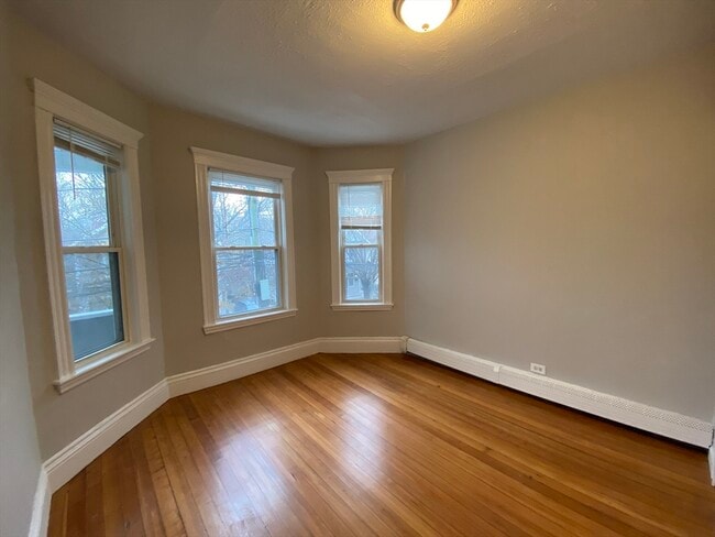 Building Photo - 39 Harwood St