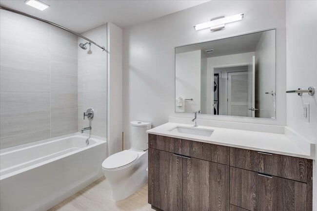 Building Photo - 1051 First St NE