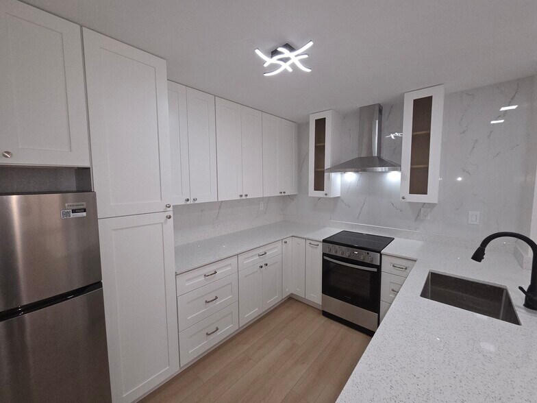 Building Photo - 5305 Buckhead Cir