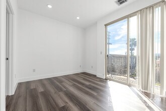 Building Photo - 6006 Klump Ave