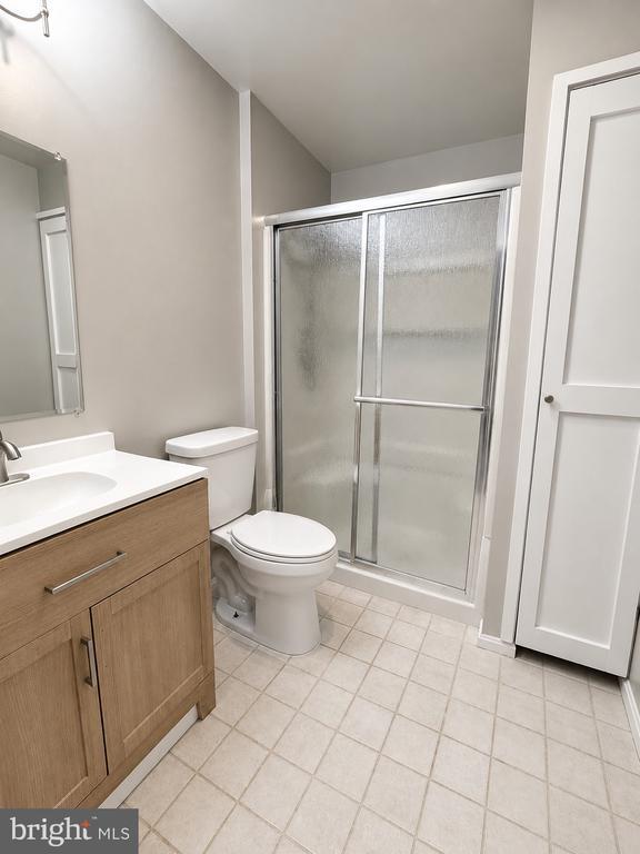 Building Photo - 5800 Orchard Hill Ct