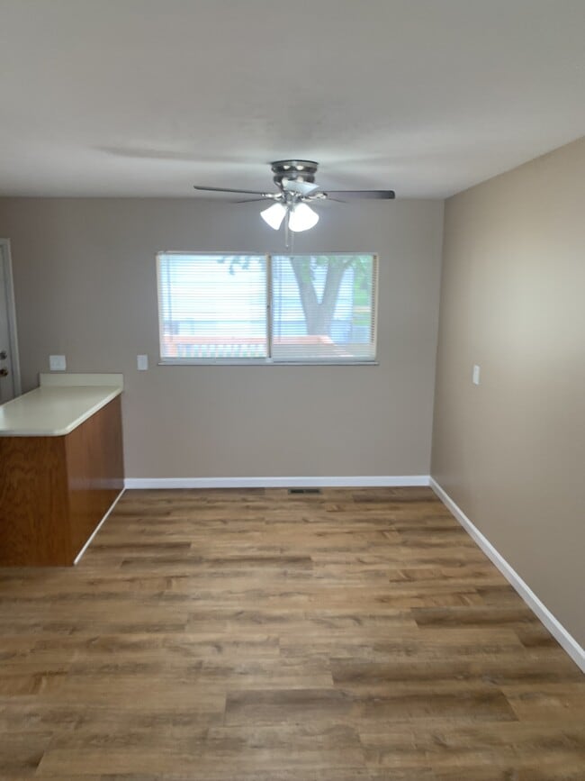 Building Photo - 4938 Marshall Dr