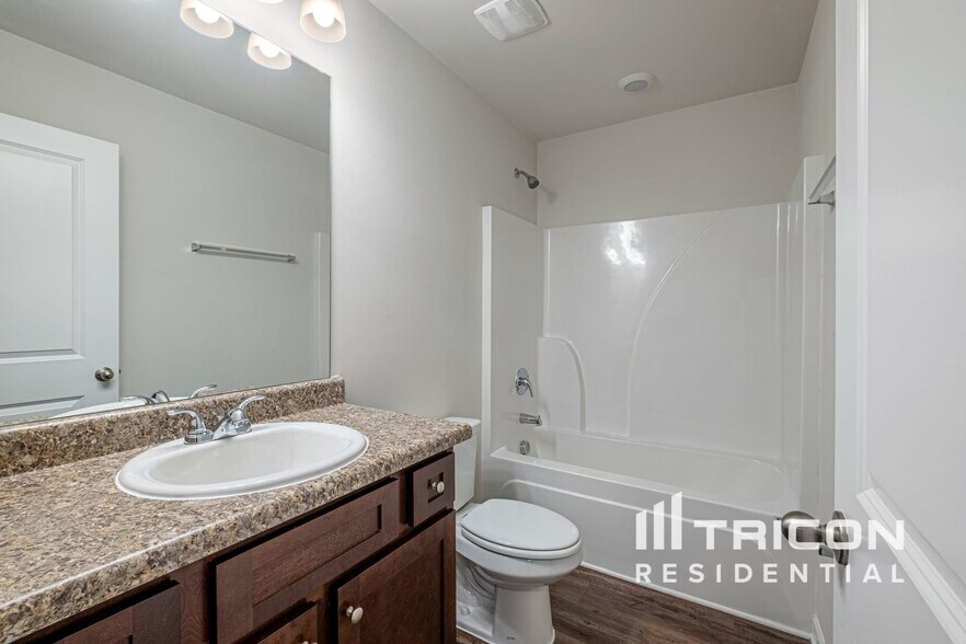 Building Photo - 1452 Silver Charm Ln