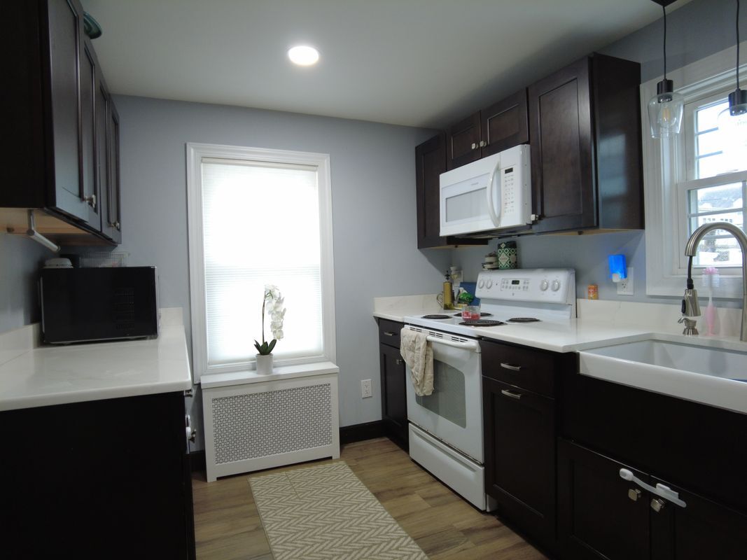 Building Photo - 80 Mauran St