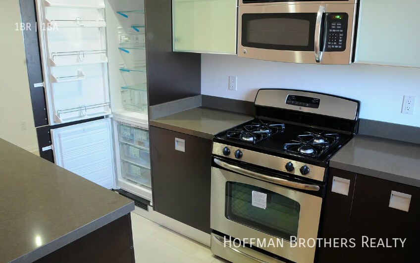 Building Photo - 9100 Whitworth Dr