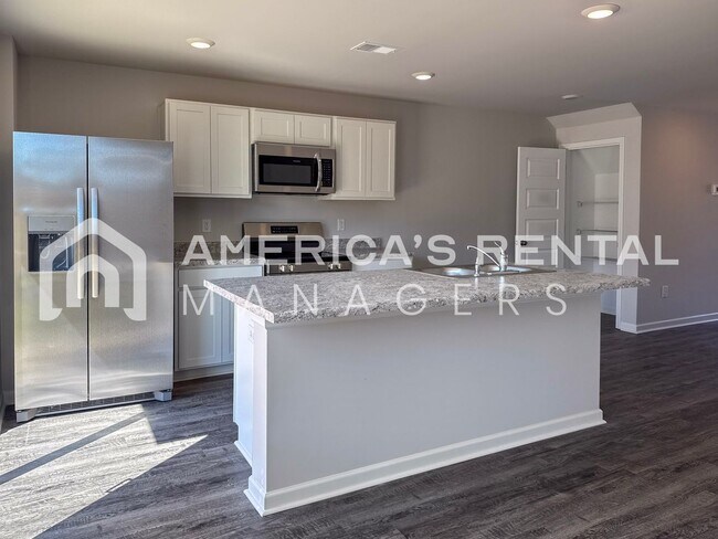 Building Photo - Escape to Lakeside Living in Lincoln! View with 48 Hours Notice!  DEPOSIT PENDING!!