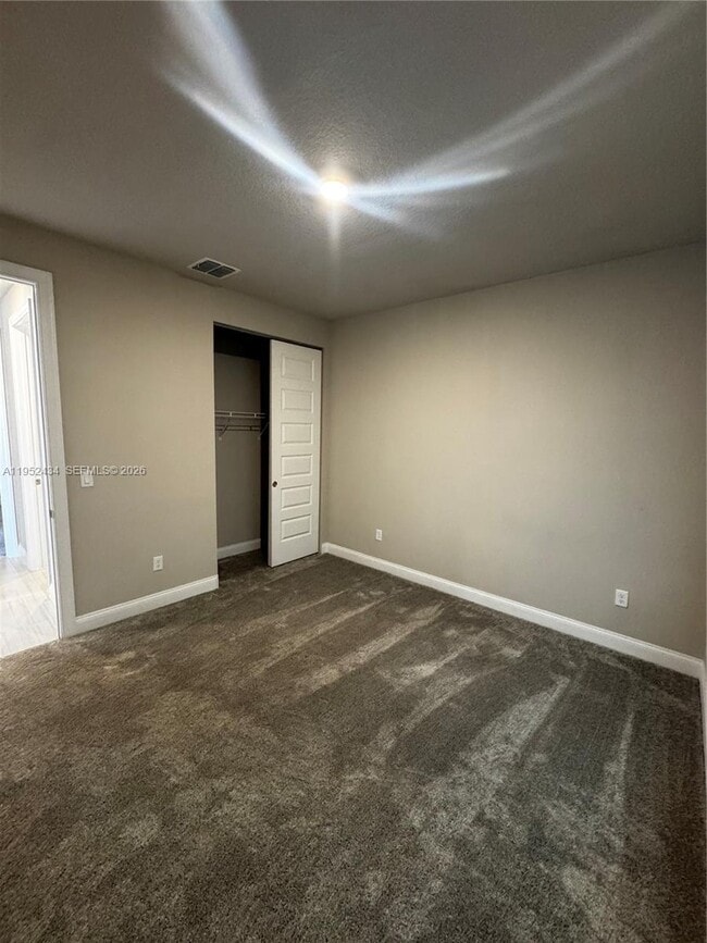 Building Photo - 6712 Cloverdale Ave