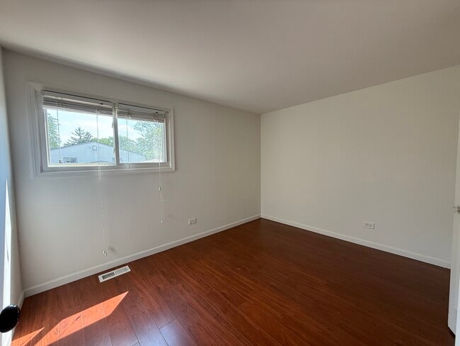 Building Photo - 1781 Queensbury Cir