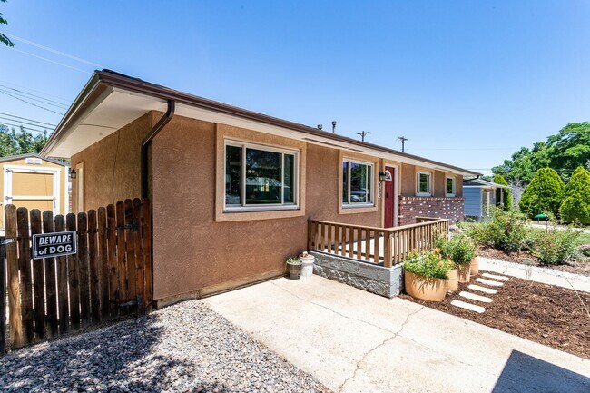 Building Photo - Charming 3BR Home with Updated Amenities &...