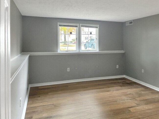 Building Photo - Holiday Special! 2 Bedroom Condo in Glen Allen - $300 off your first month! – No Application Fee ...