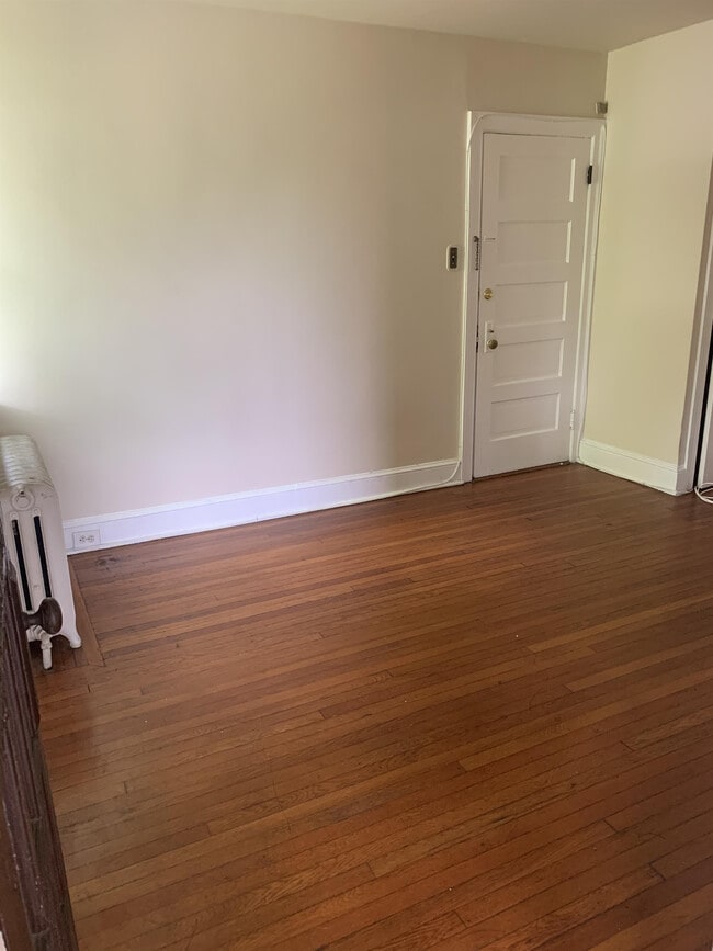 Building Photo - 164 W Baltimore Ave