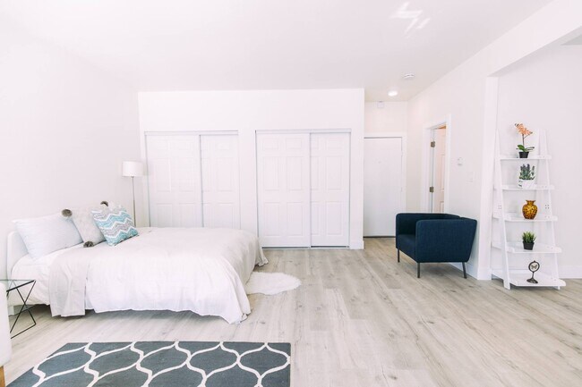 Interior Photo - 1454 36th Avenue